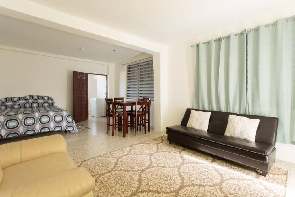 Chill Family And Friend Escape With Wrap Around Porch Apartment Rio Grande Bagian luar foto